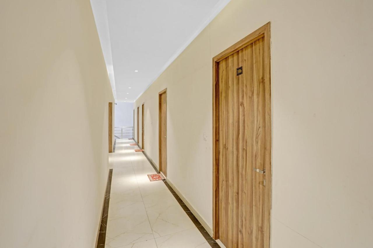 Collection O 85238 Tulika Garden Hotell Izatnagar Exteriör bild