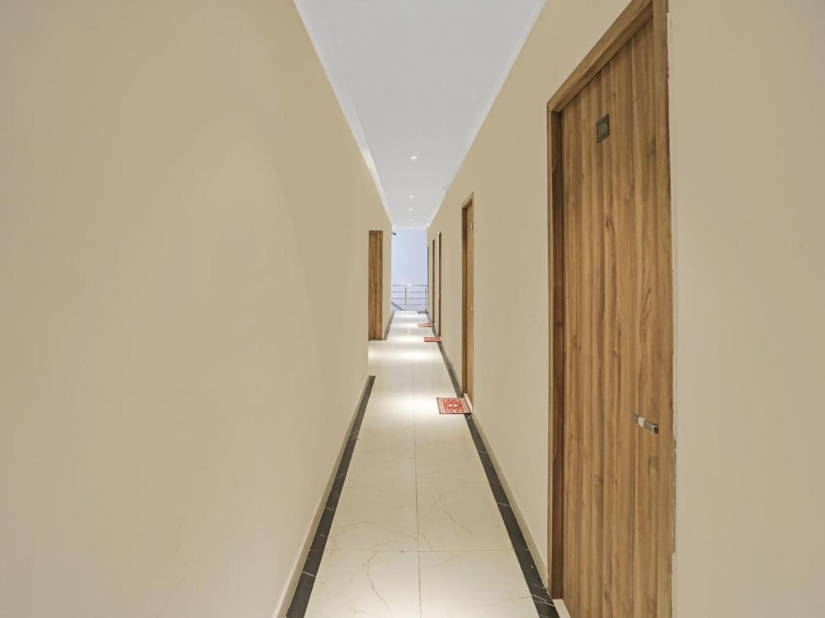 Collection O 85238 Tulika Garden Hotell Izatnagar Exteriör bild