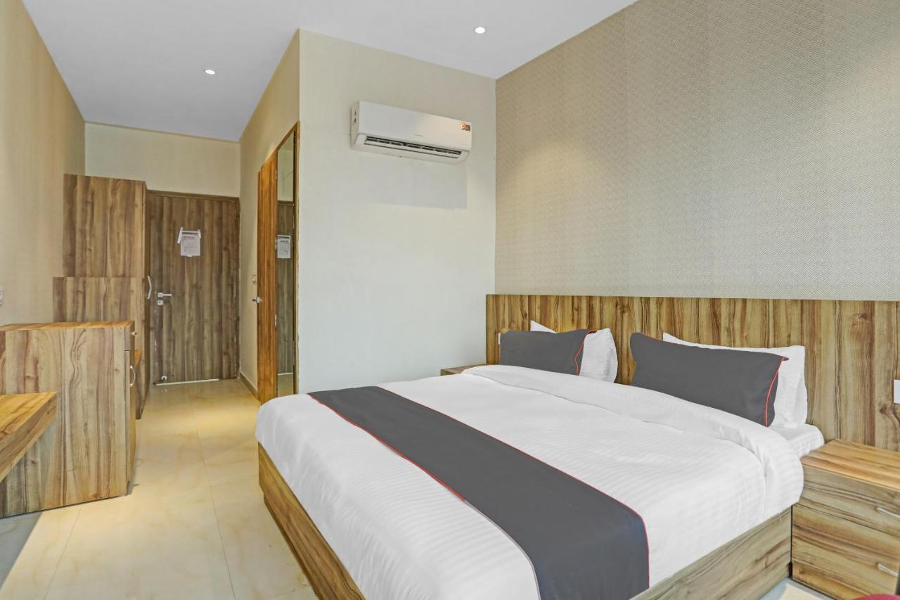 Collection O 85238 Tulika Garden Hotell Izatnagar Exteriör bild